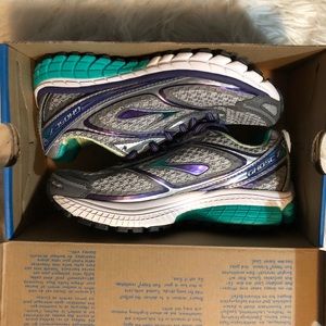 NEW Brooks Ghost 7 Women’s Size 5